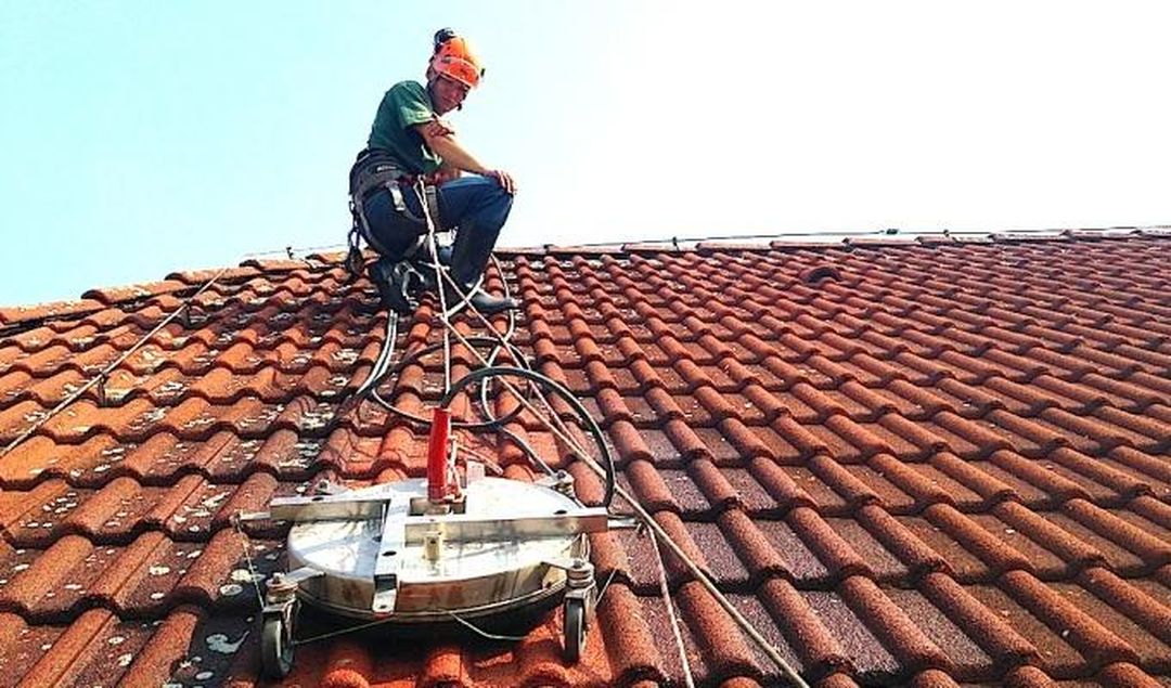 Renovace a čištění střech